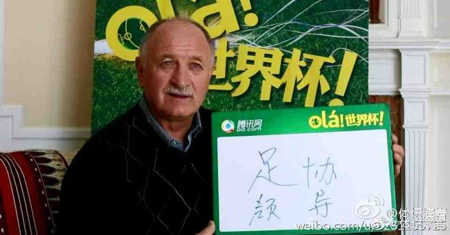 他有些埋怨的对萧老太太说：妈，我平时什么都听您的，可是这件事情至此，我一家人损失太大了啊。